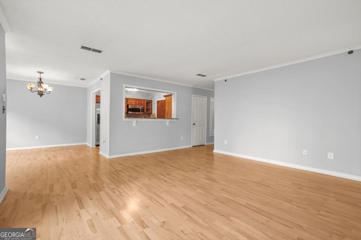 305 Mill Pond CT SE
