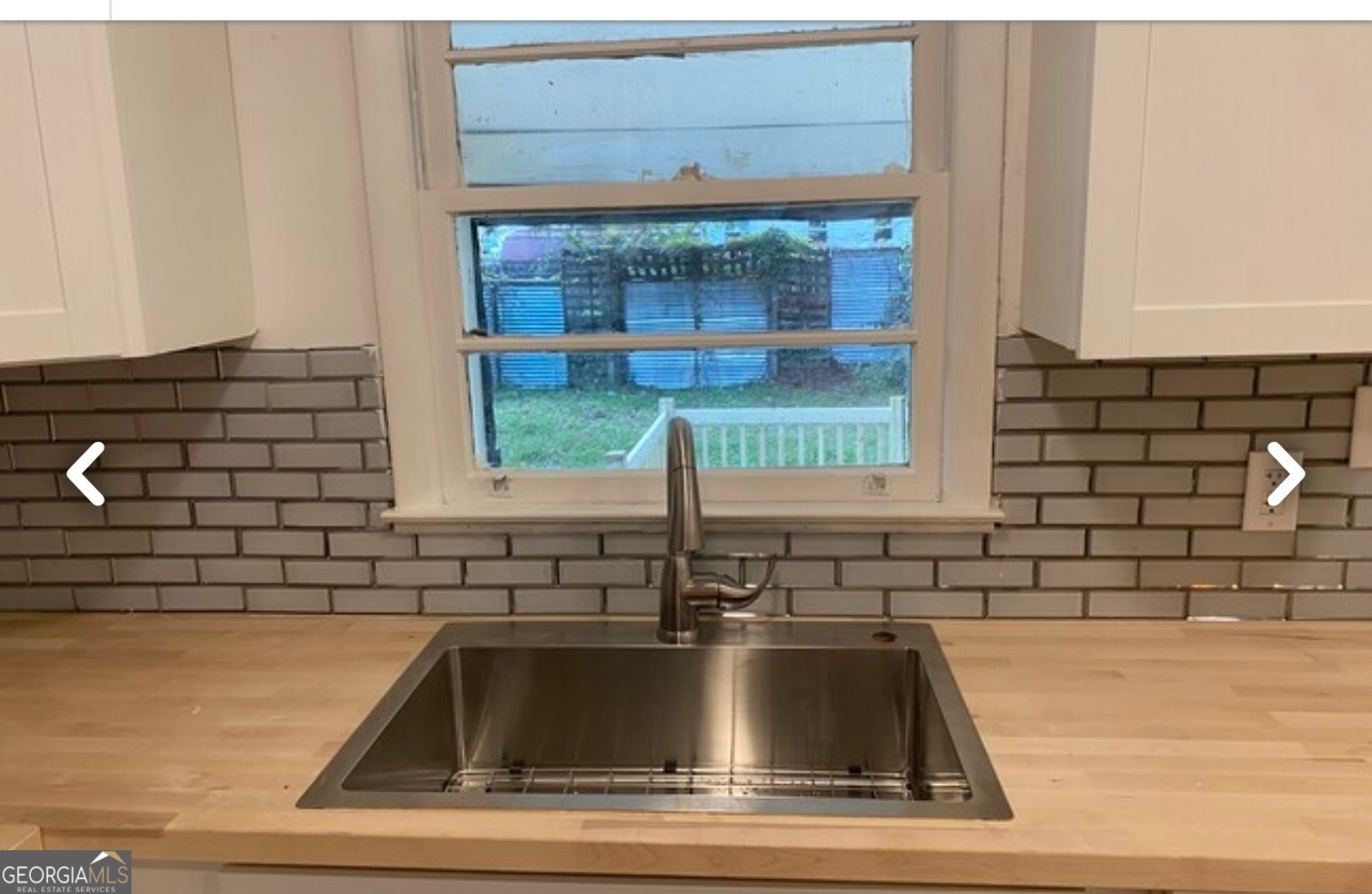 329 Manor DR