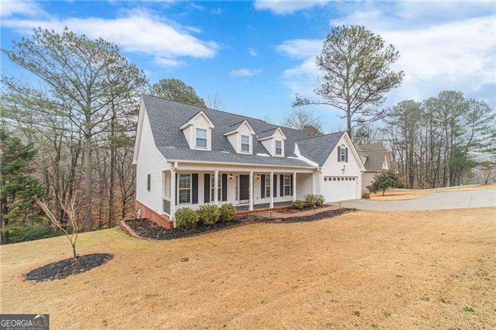 Photo of 4033 Ashford Way, Gainesville, GA 30507 (MLS # 10686007)