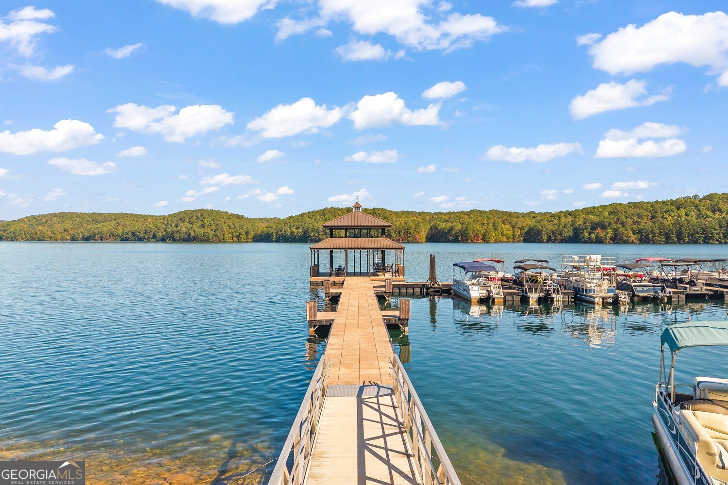 246 Lakeview CIR