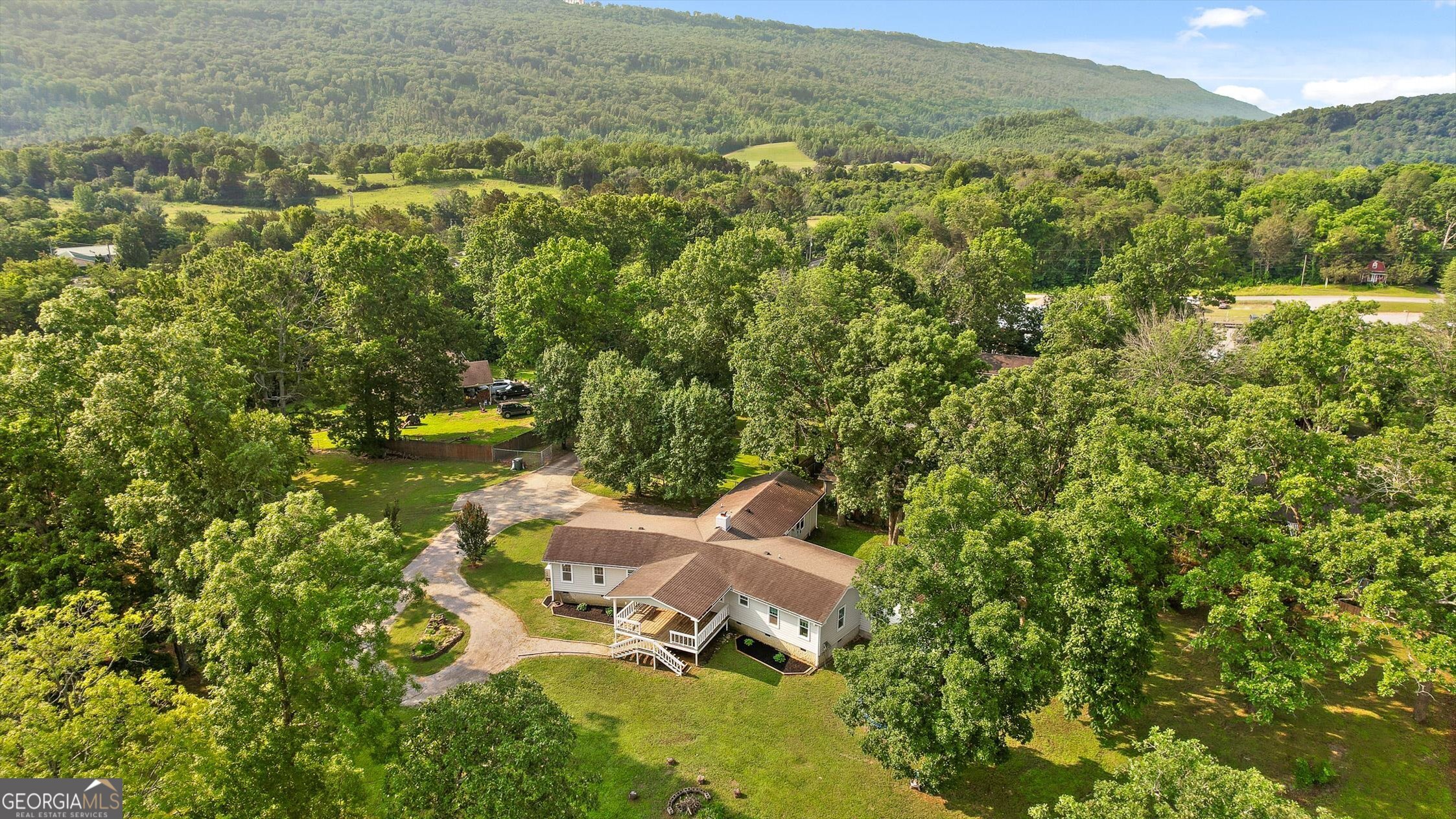 Photo 1 of 41 — 271 Melissa DR, Trenton, GA 30752