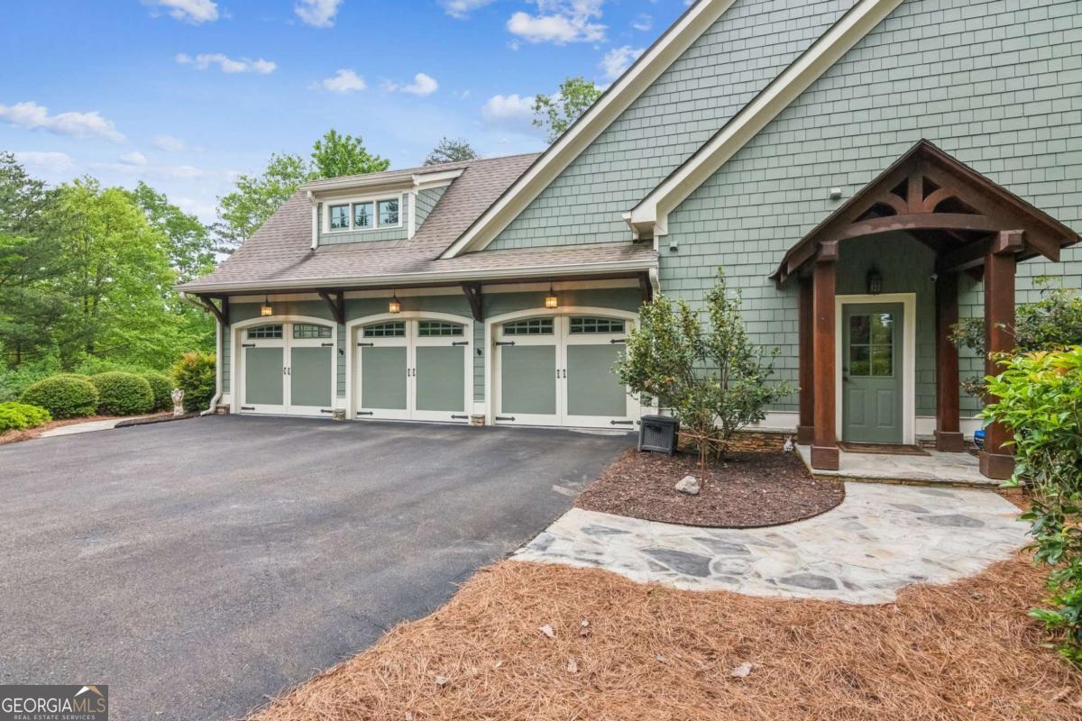 495 Bear Creek DR