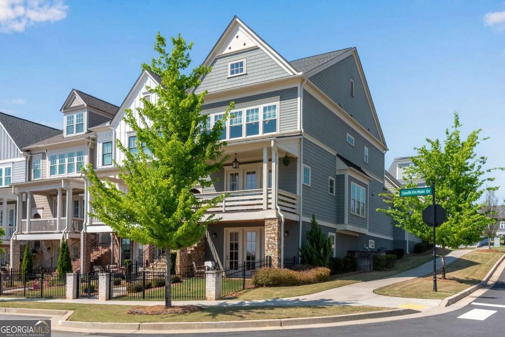 Photo of 917 S On Main Drive, Woodstock, GA 30188 (MLS # 10728718)