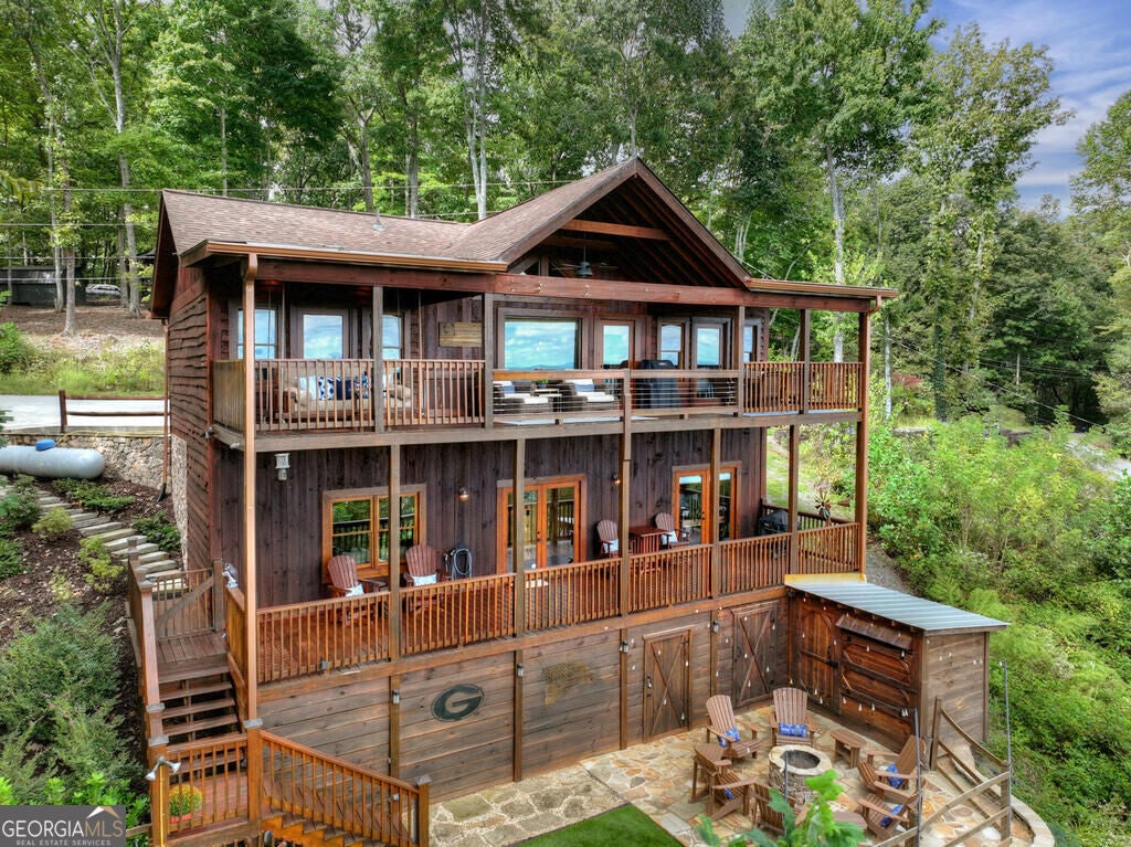411 Highland CIR