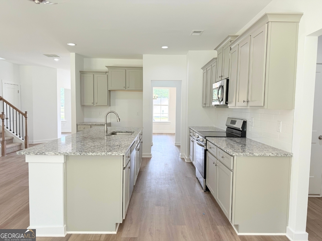 263 Westlyn WAY