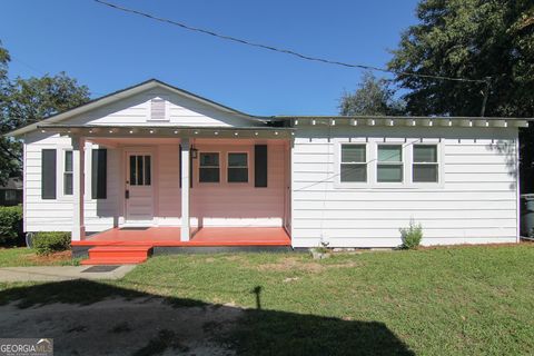 A home in Cochran