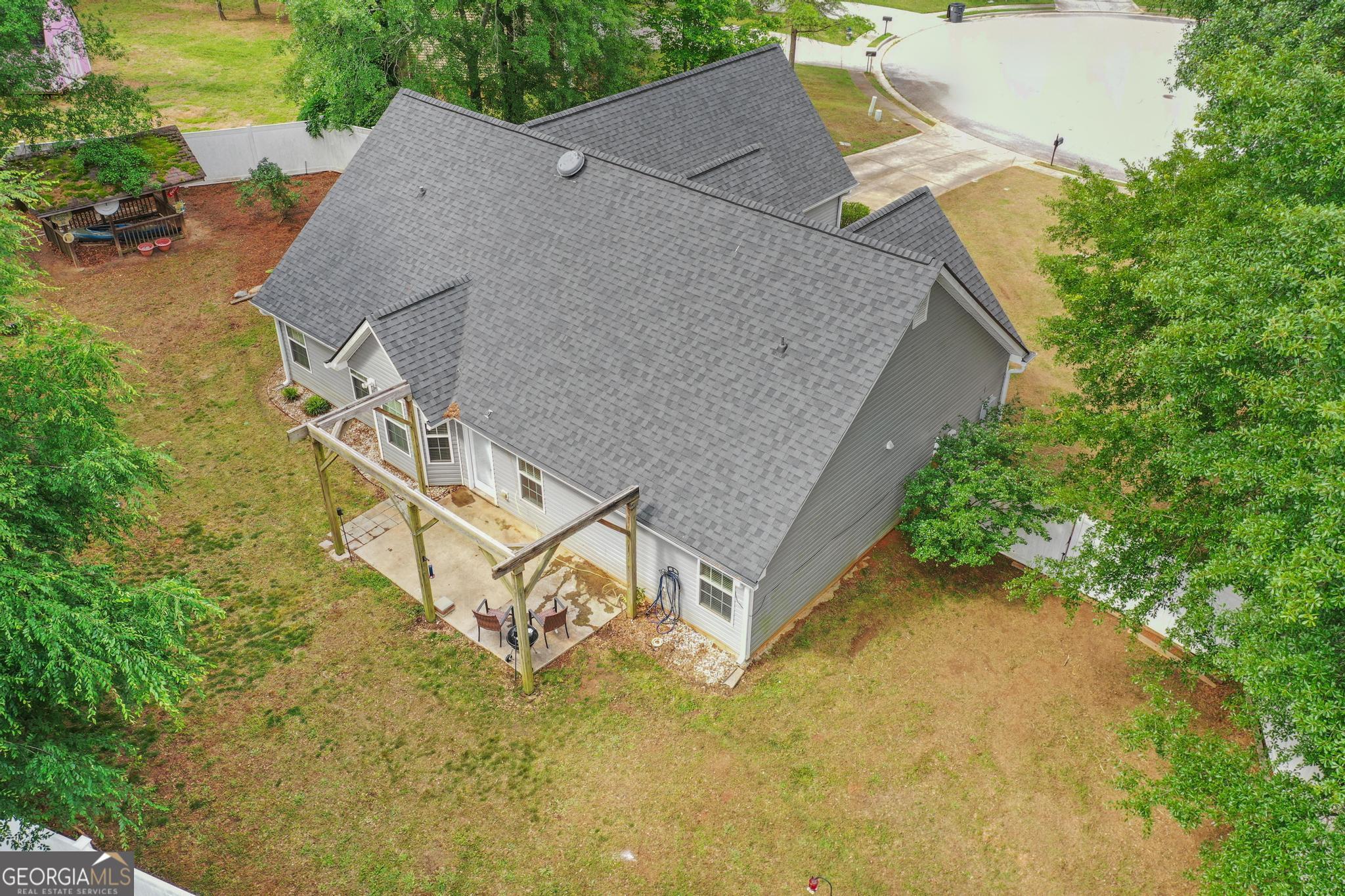 556 Walton DR
