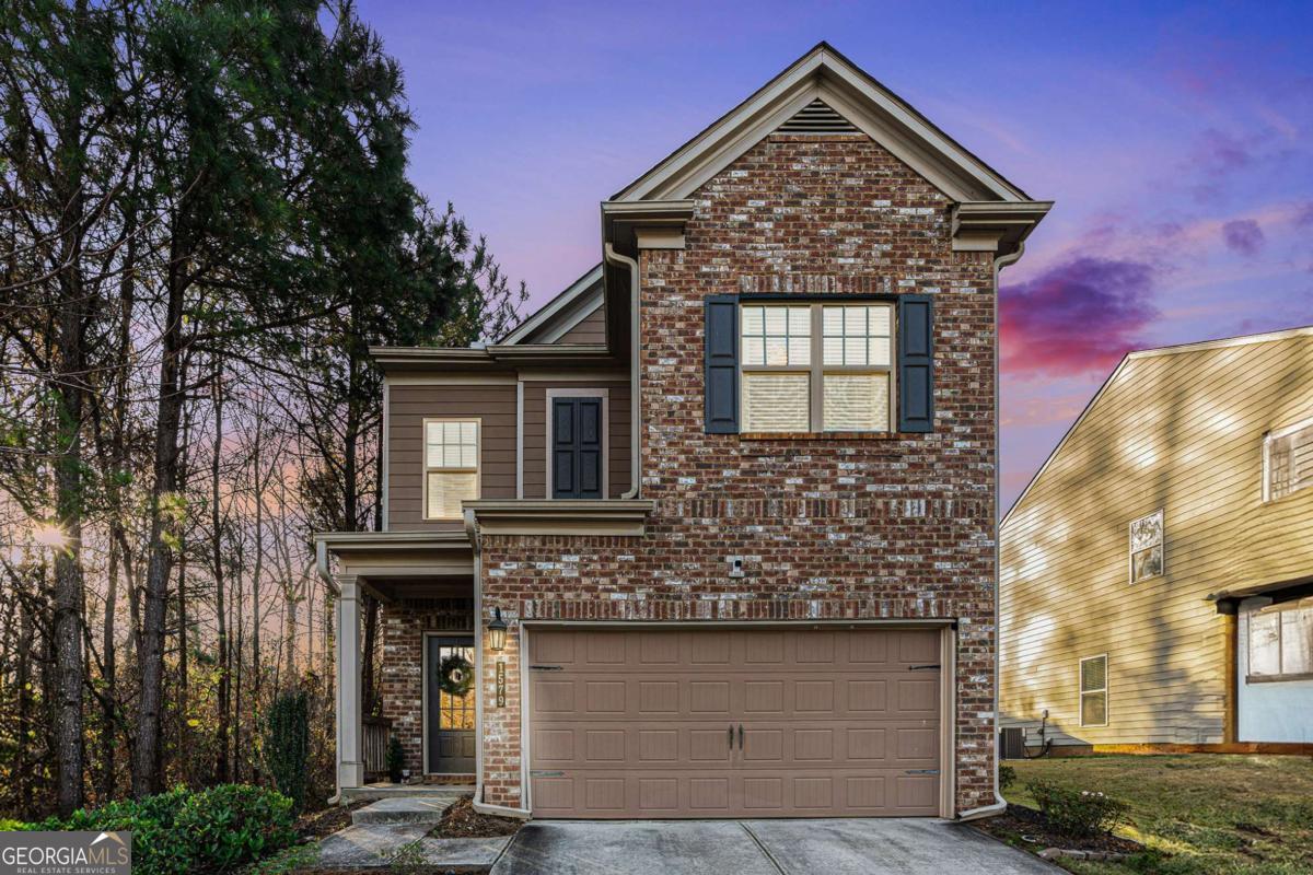 1579 Charcoal Ives RD