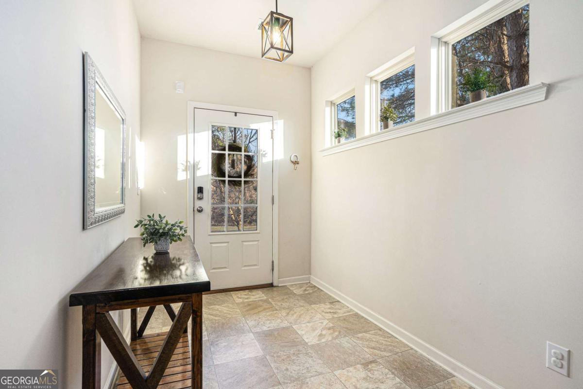 1579 Charcoal Ives RD