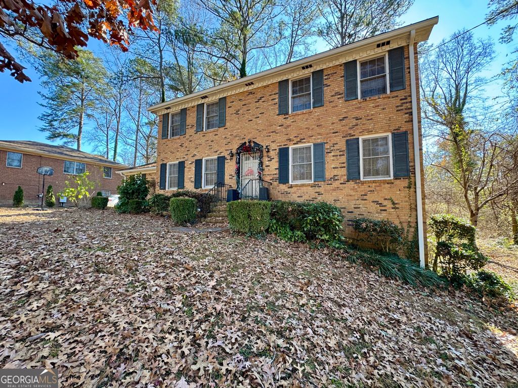 Photo of 1344 Oakcrest Drive SW, Atlanta, GA 30311 (MLS # 10658606)