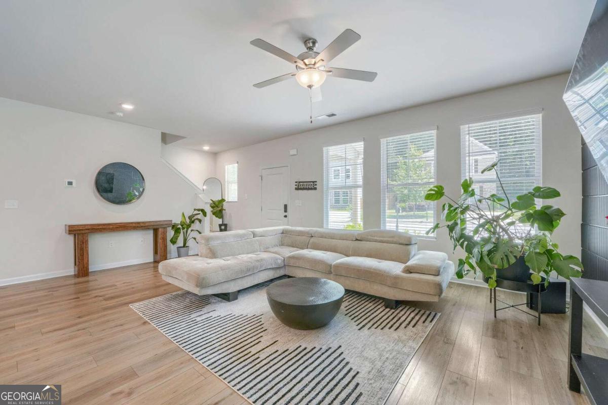 1051 Thomasville Estate WAY