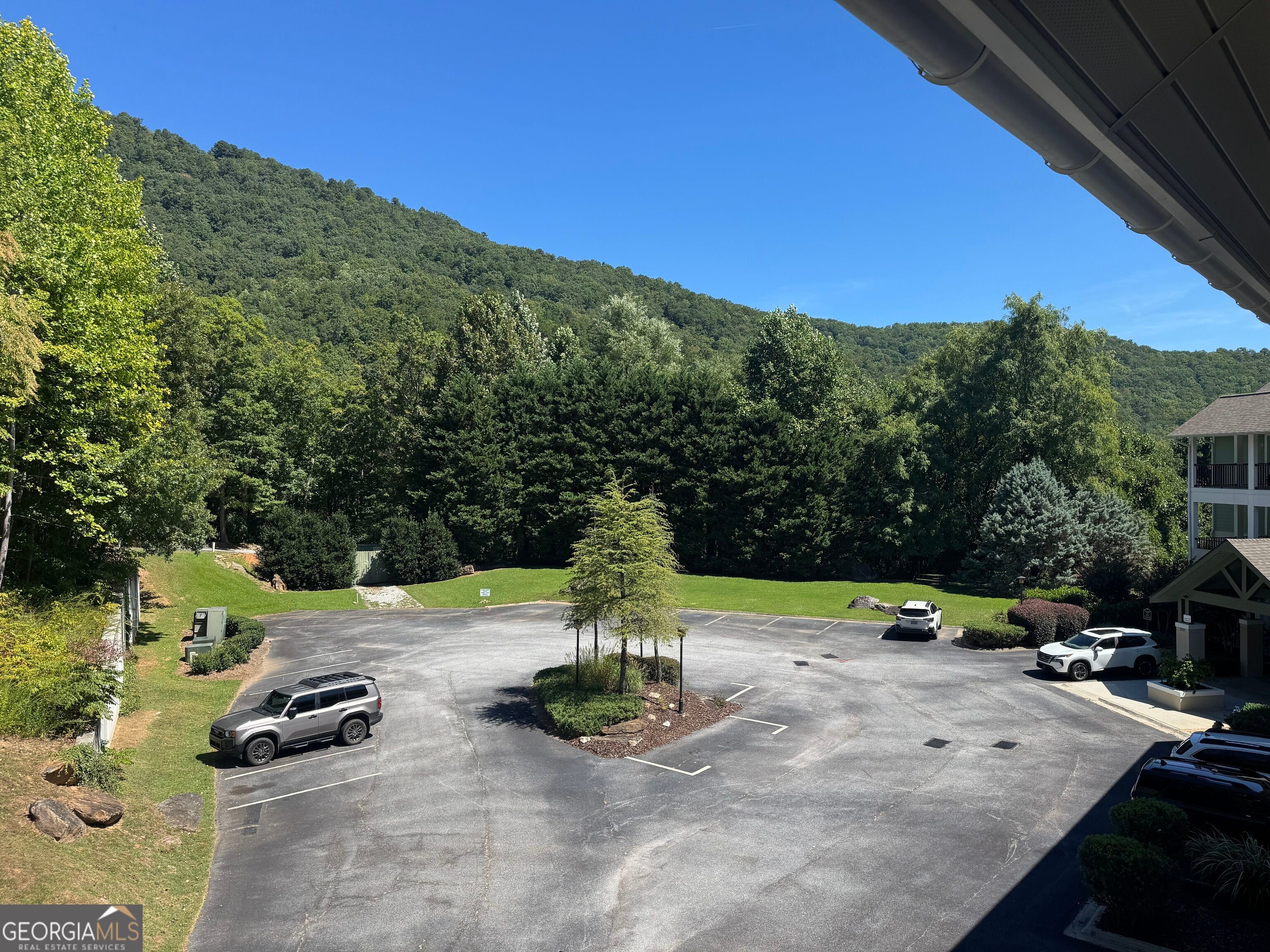 284 Banister DR 302