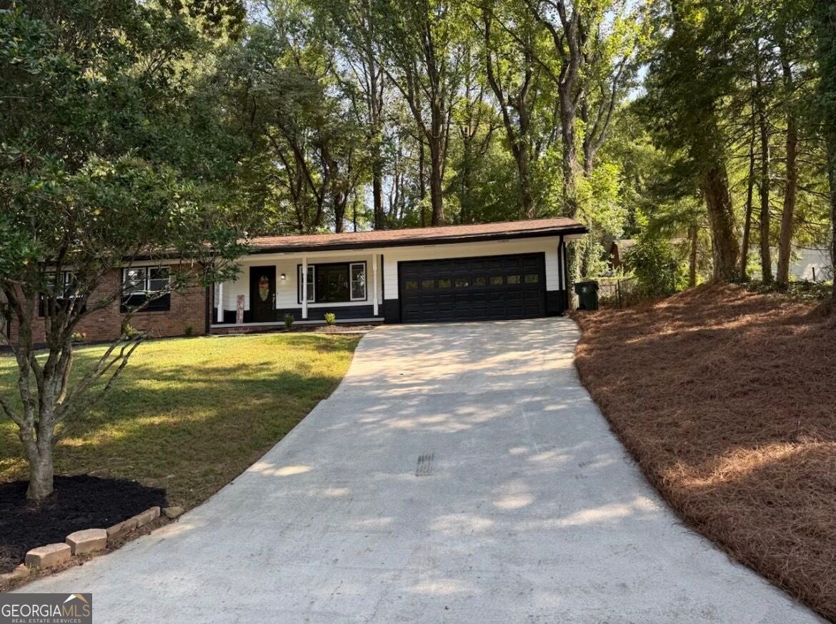 4205 Commodore DR