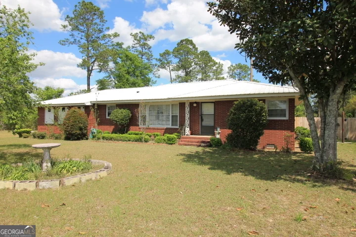 1749 Us Highway 1 N, Alma, GA, 31510