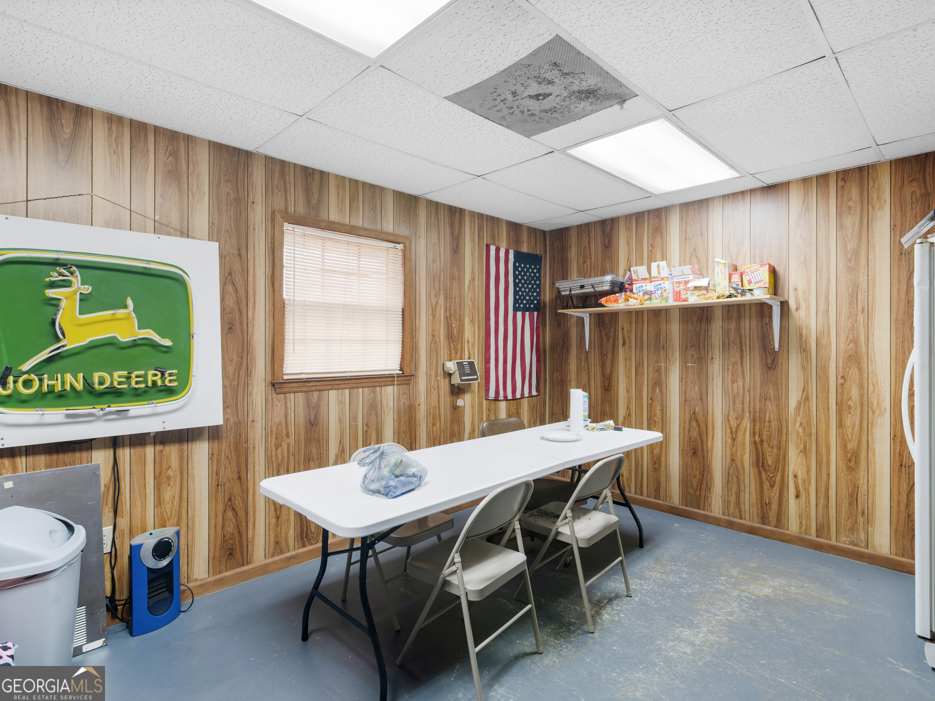 1108 Anne ST