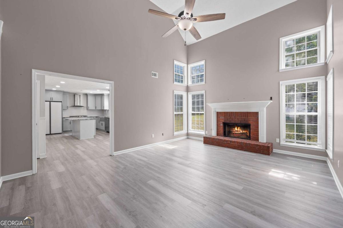 3810 Weeping Willow LN