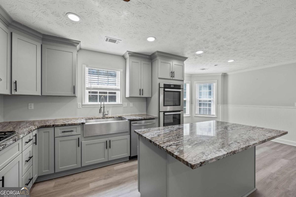 3810 Weeping Willow LN