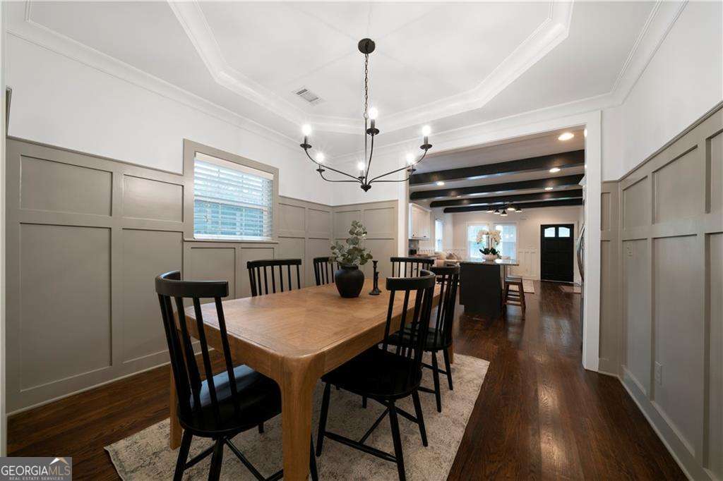 1045 Moreland AVE SE