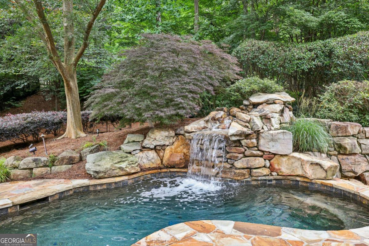145 Ardsley LN