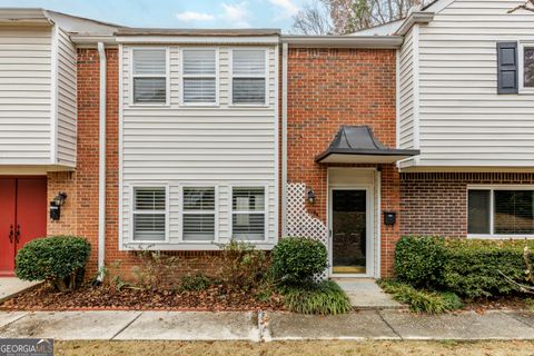 Photo of 7094 Stonington Drive NE, Atlanta, GA 30328 (MLS # 10671142)