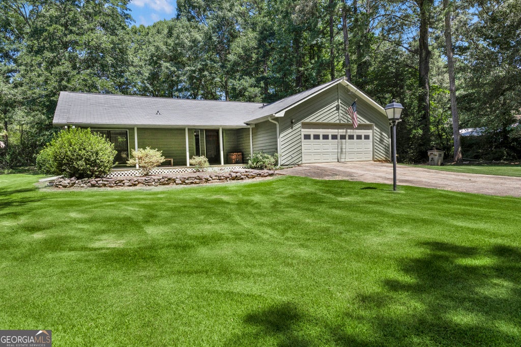 Photo of 140 Hickory Drive, Stockbridge, GA 30281 (MLS # 10832965)