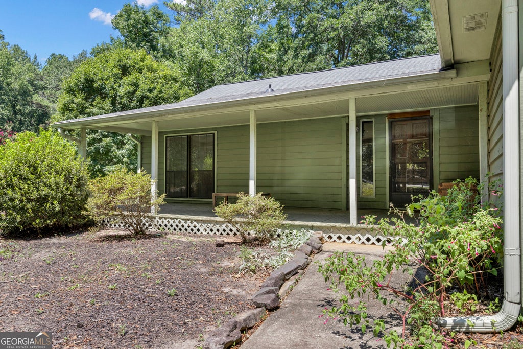 Photo of 140 Hickory Drive, Stockbridge, GA 30281 (MLS # 10832965)