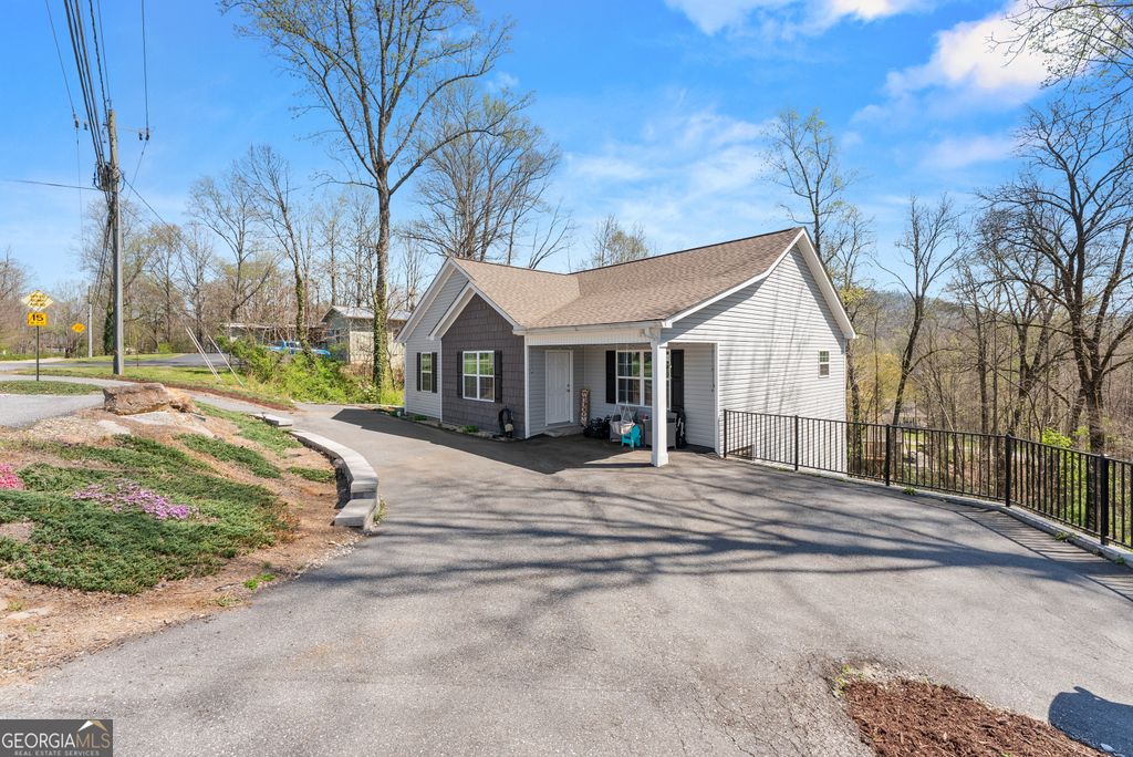 Photo of 426 Old Clarksville Highway, Cleveland, GA 30528 (MLS # 10717638)