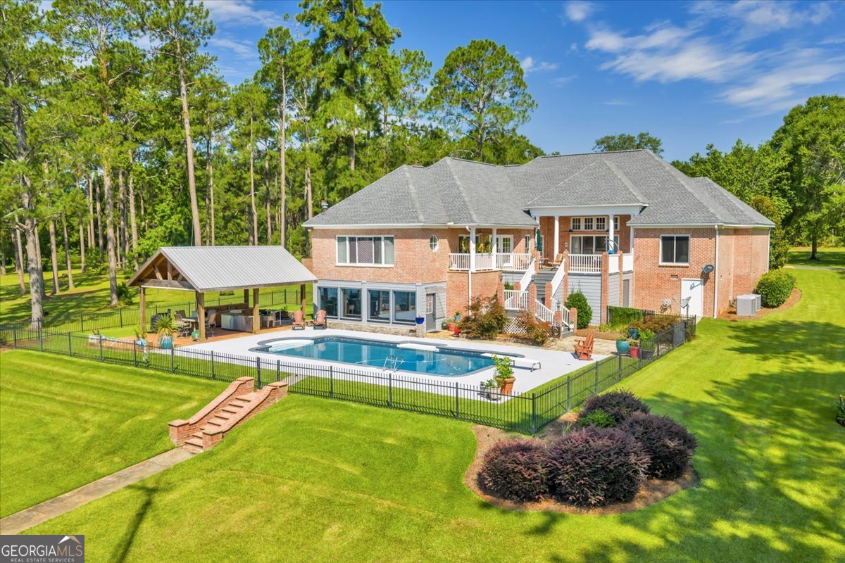 964 Cross Cedar RD