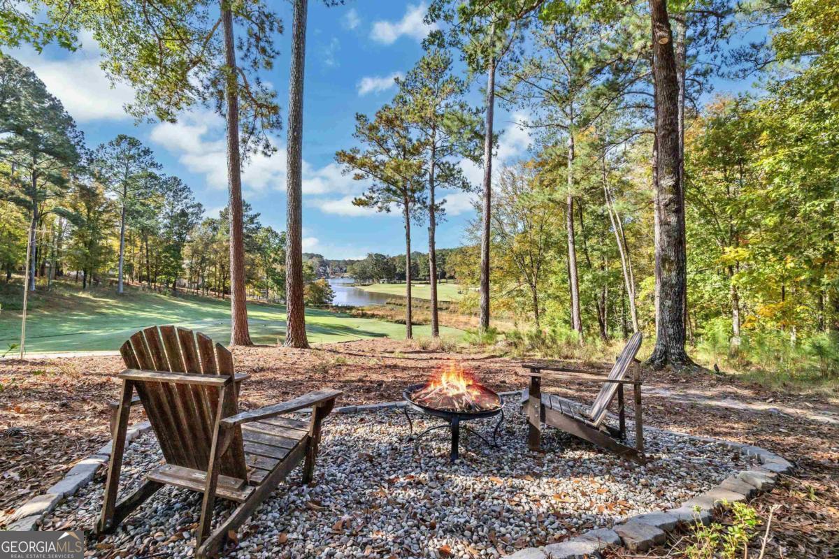 1151 Pinehurst DR