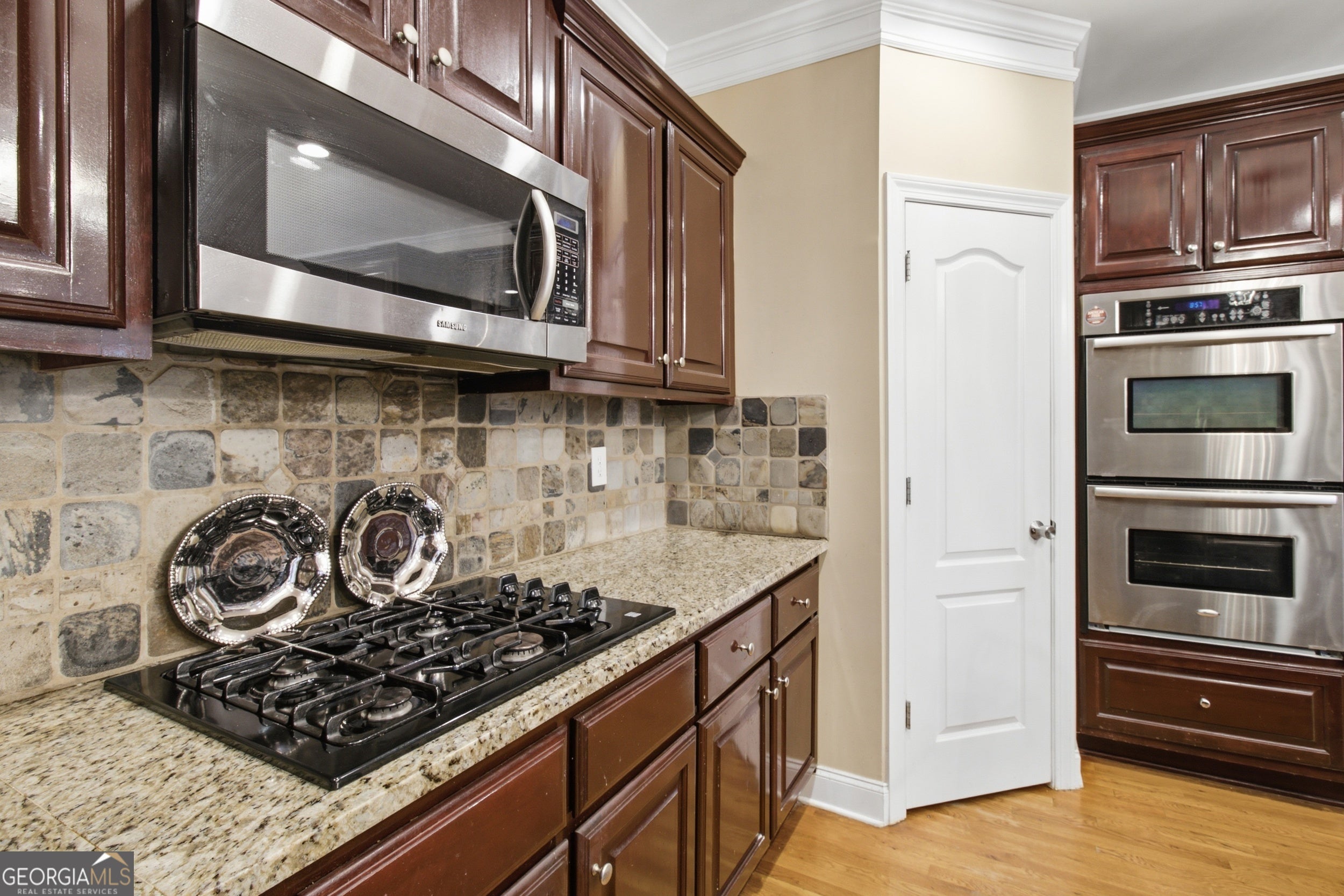 215 Fox Glove DR