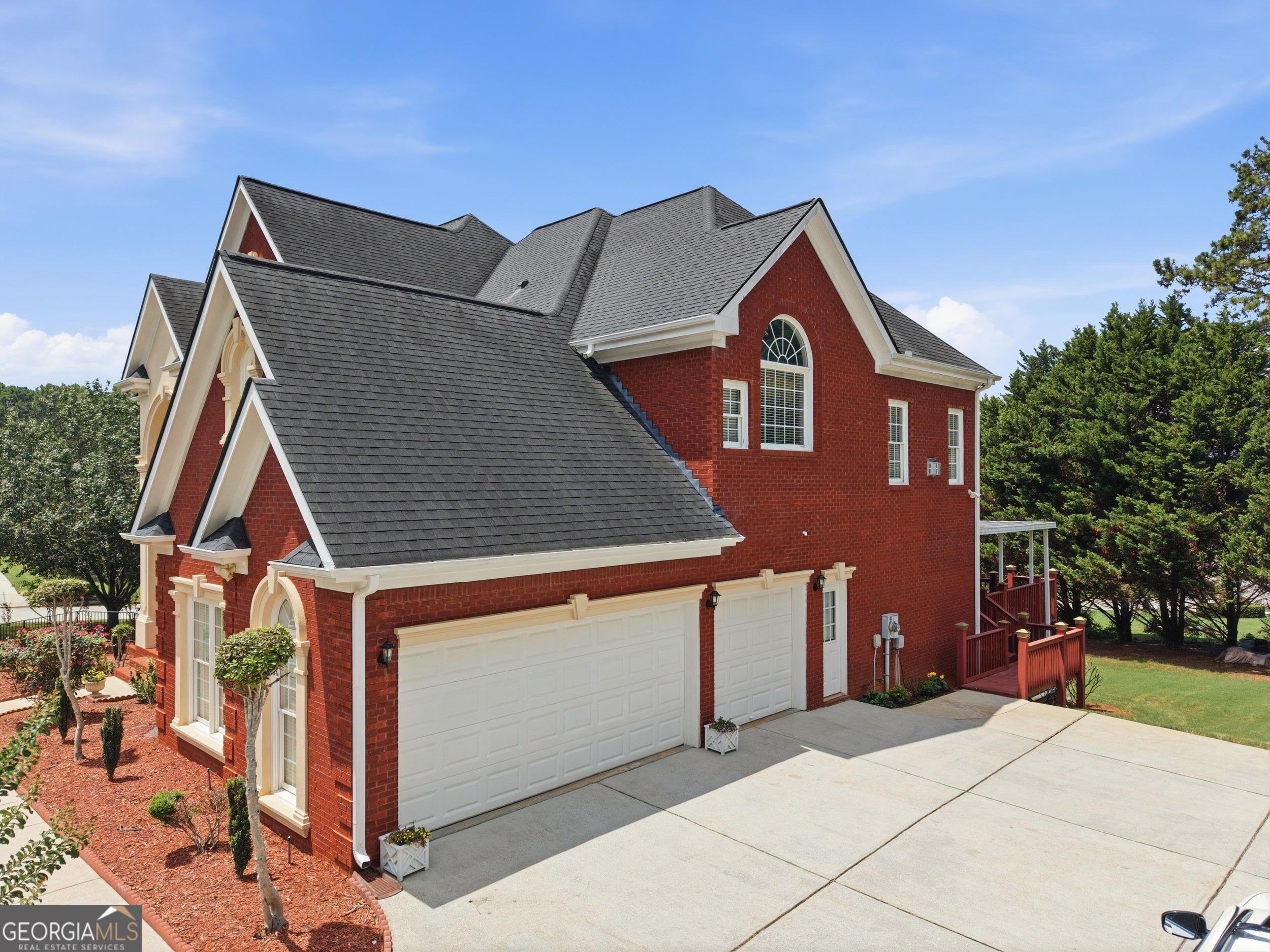 215 Fox Glove DR
