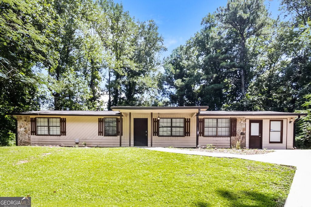 Photo of 2607 Foxwood Place, Marietta, GA 30064 (MLS # 10652358)