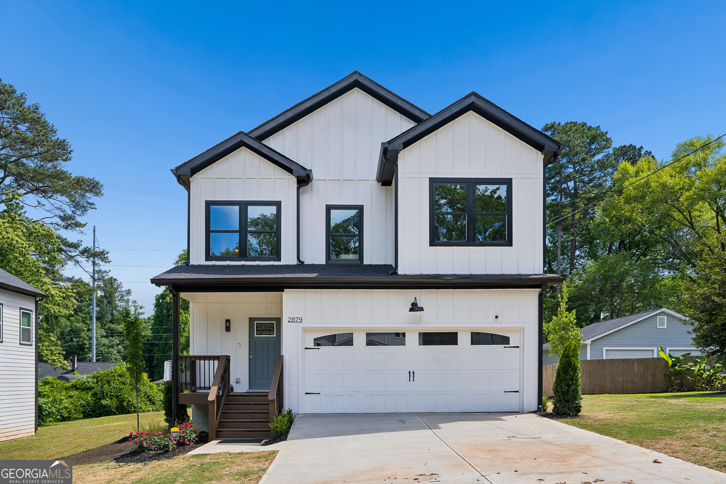 2879 Joyce AVE