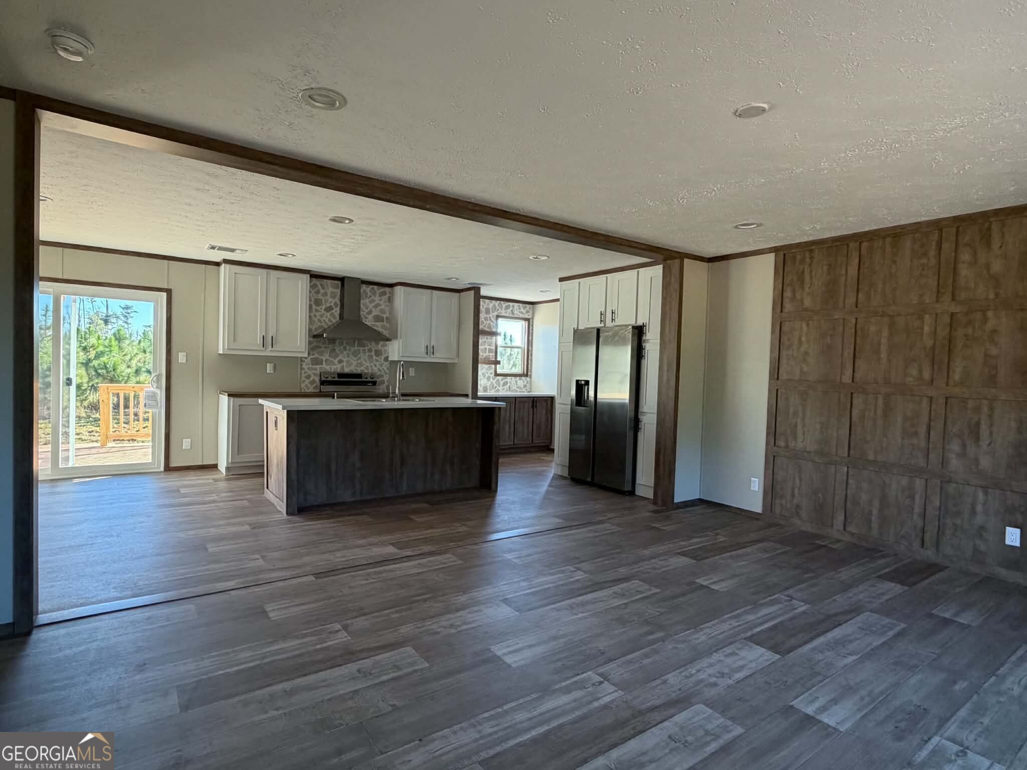 2096 Sellers RD