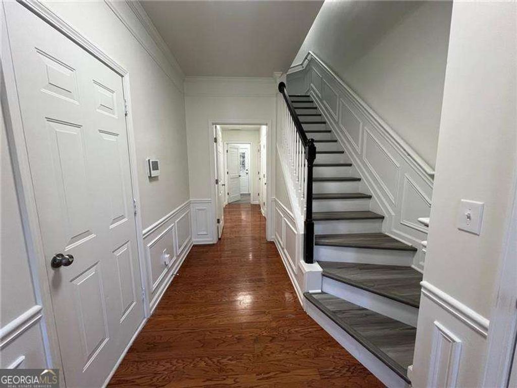 Photo of 2024 MERRIMONT Way, Roswell, GA 30075 (MLS # 10764711)