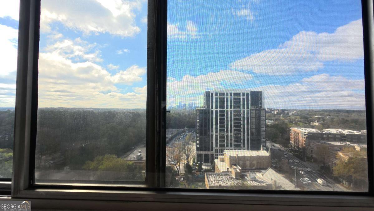 2479 Peachtree RD NE 1306