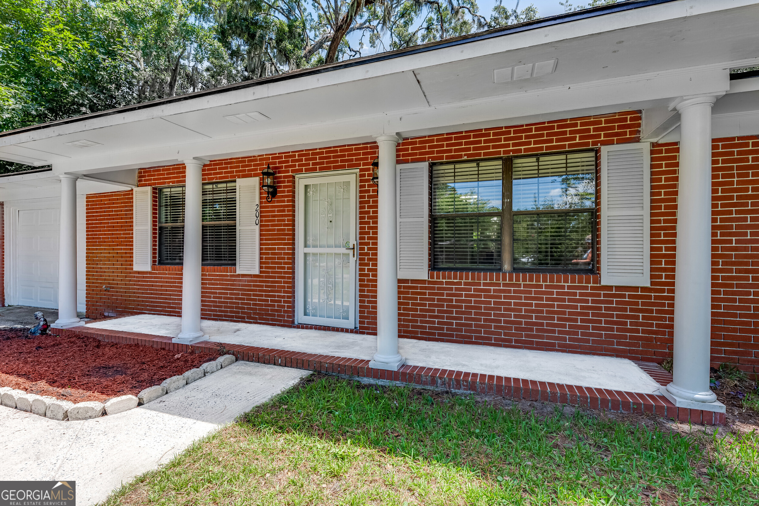 200 E Lawnwood AVE