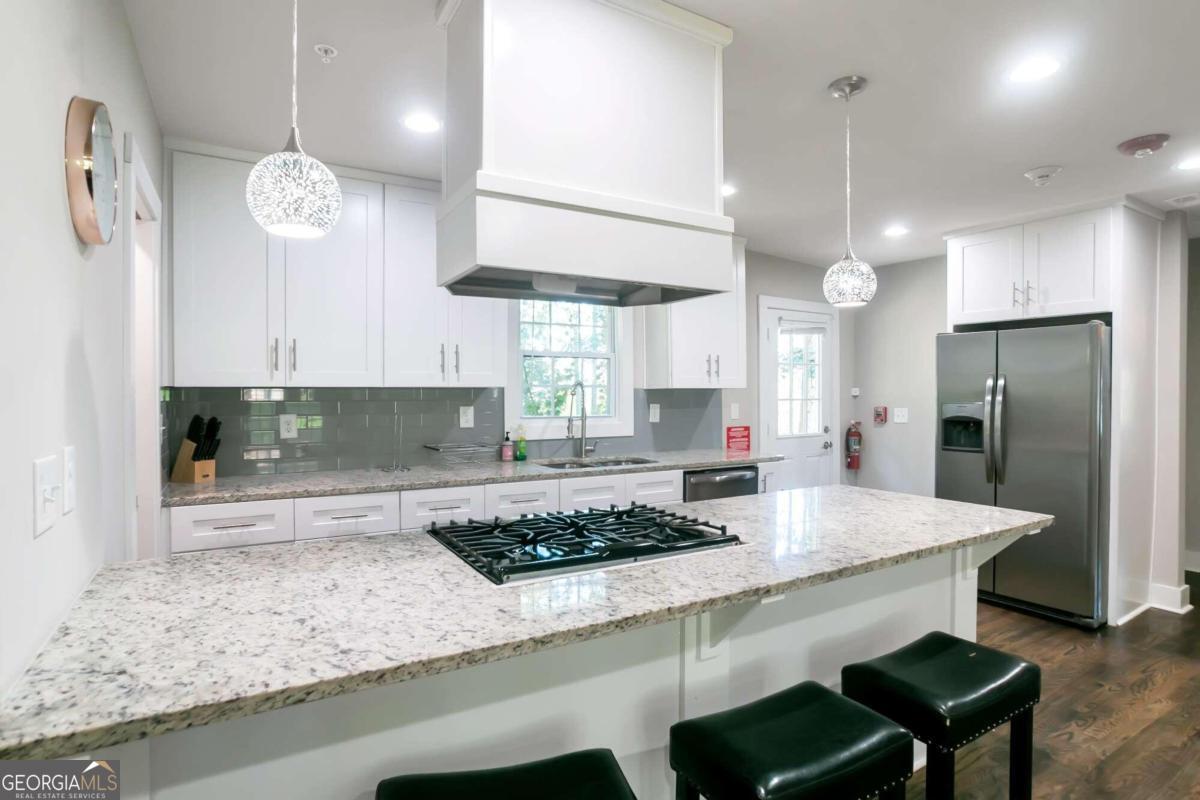 Photo 6 of 15 of 2130 Seavey DR house