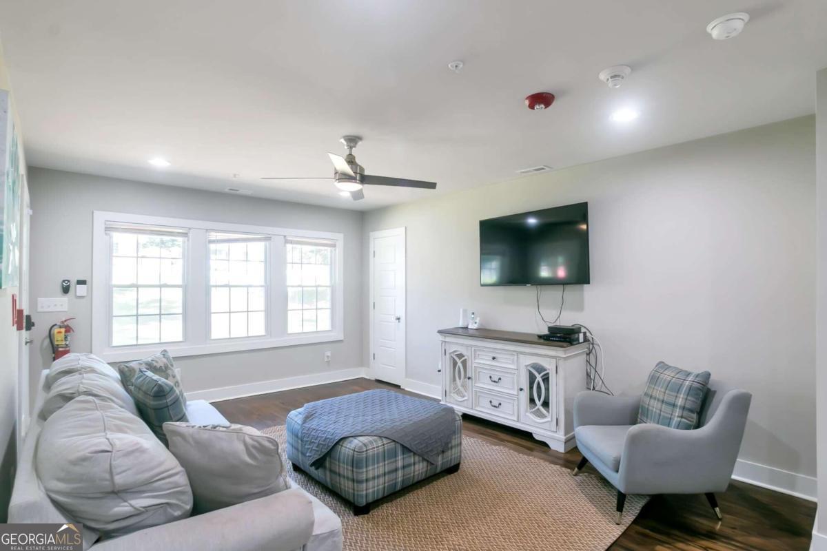 Photo 4 of 15 of 2130 Seavey DR house