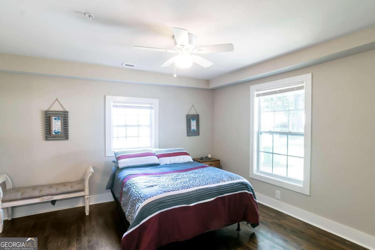 Photo 8 of 15 of 2130 Seavey DR house