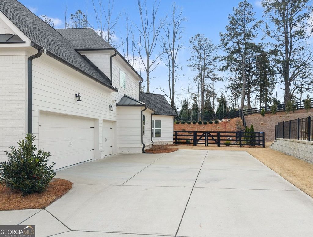 Photo of 226 Milton Overlook Pass, Woodstock, GA 30188 (MLS # 10715053)