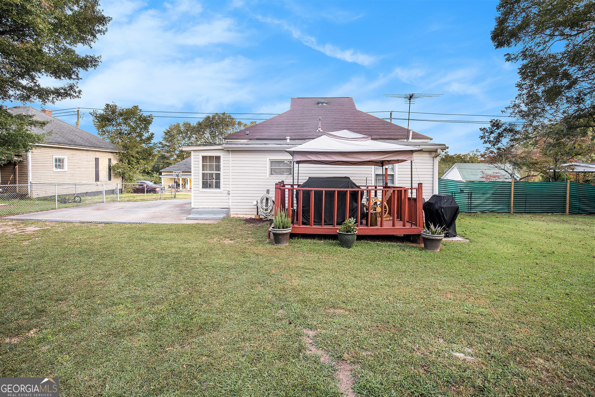 Prop Dundee Mills Inc - Residential
