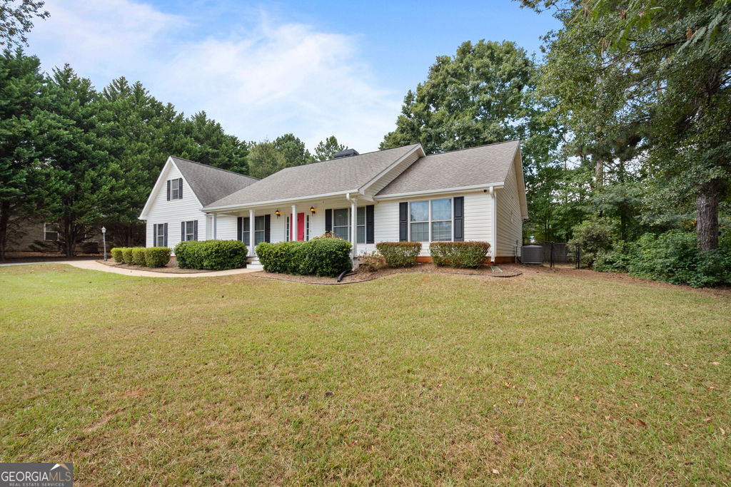 84 Hidden Lakes CT