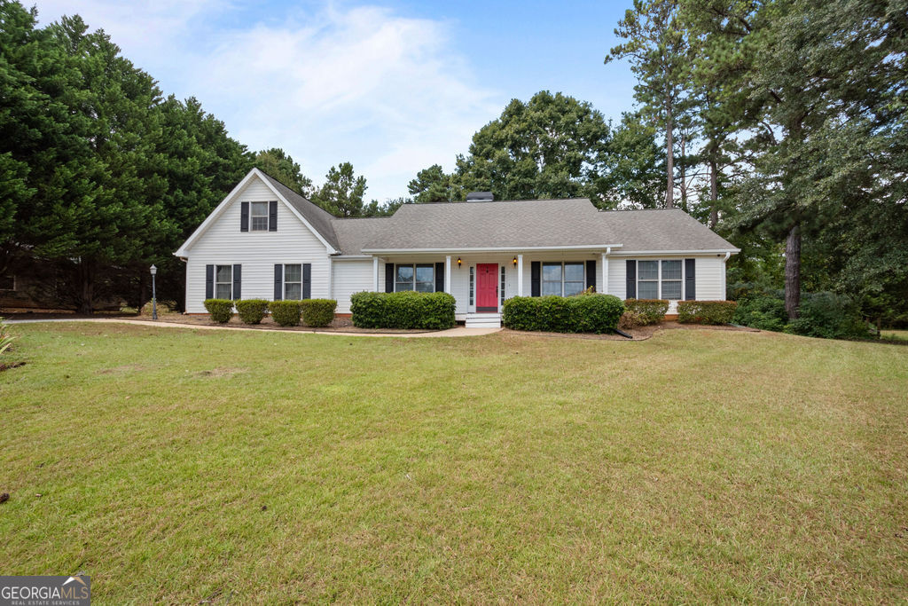 84 Hidden Lakes CT
