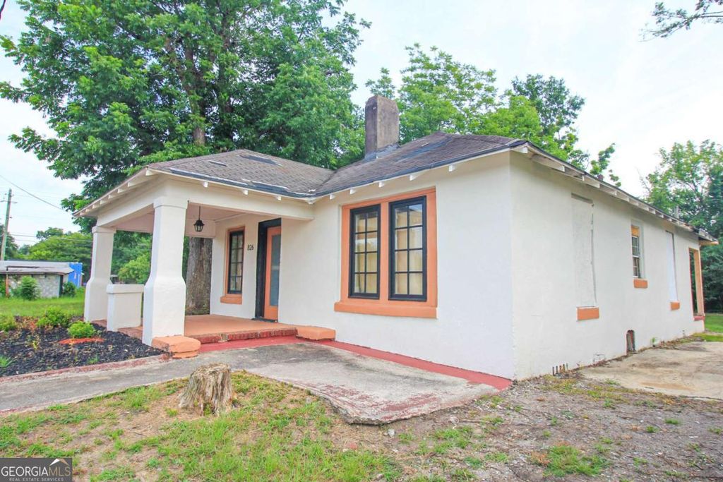 Photo of 826 W Grenada Terrace, Macon, GA 31206 (MLS # 10663802)