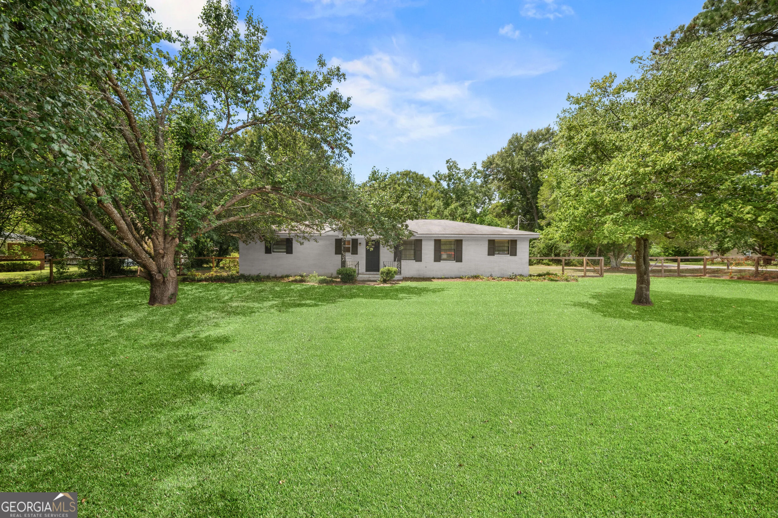 100 Pineview Road