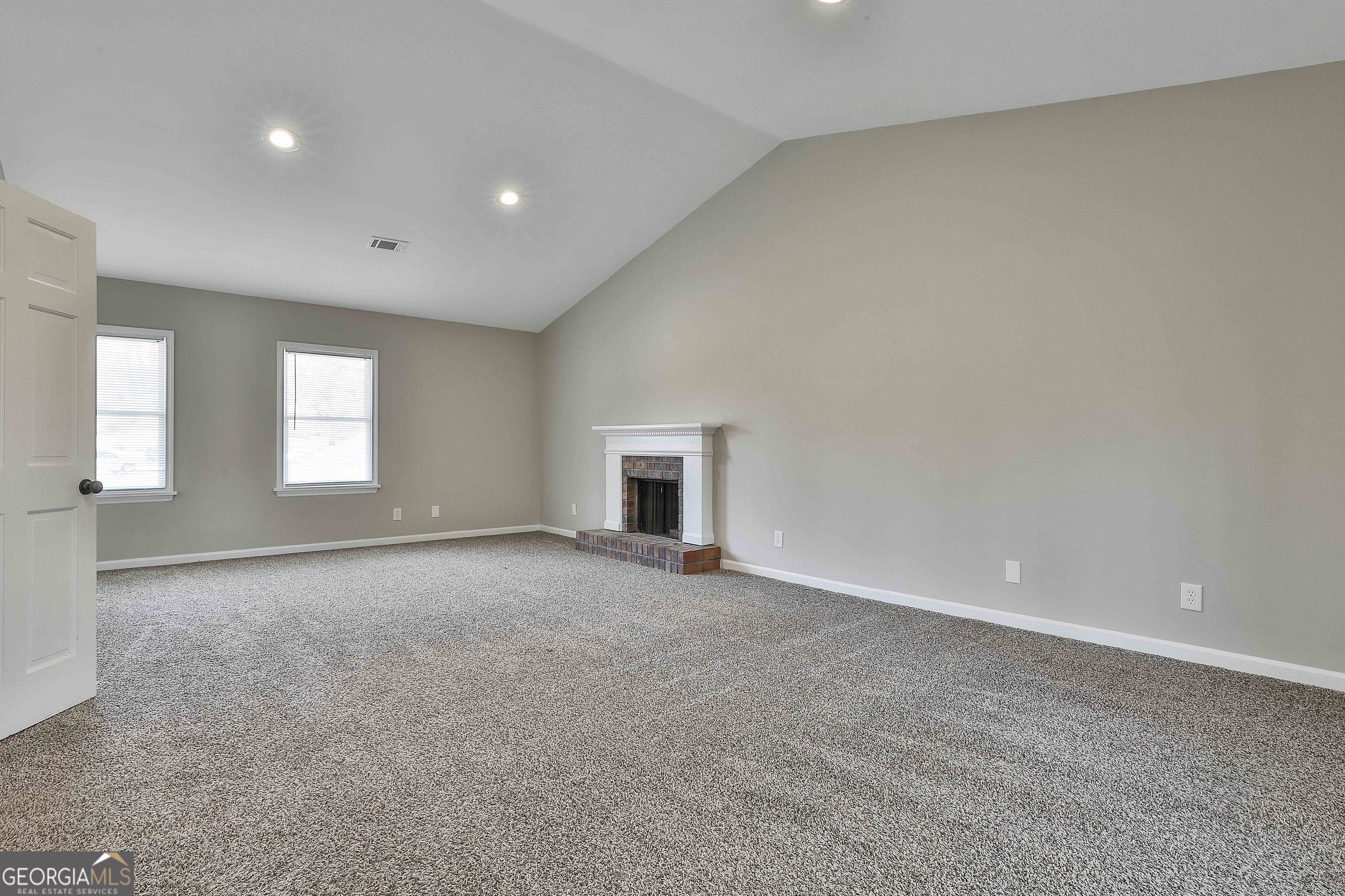 Peachtree City, Georgia 30269, United States, 3 Bedrooms Bedrooms, ,3 BathroomsBathrooms,Residential,Active,91988