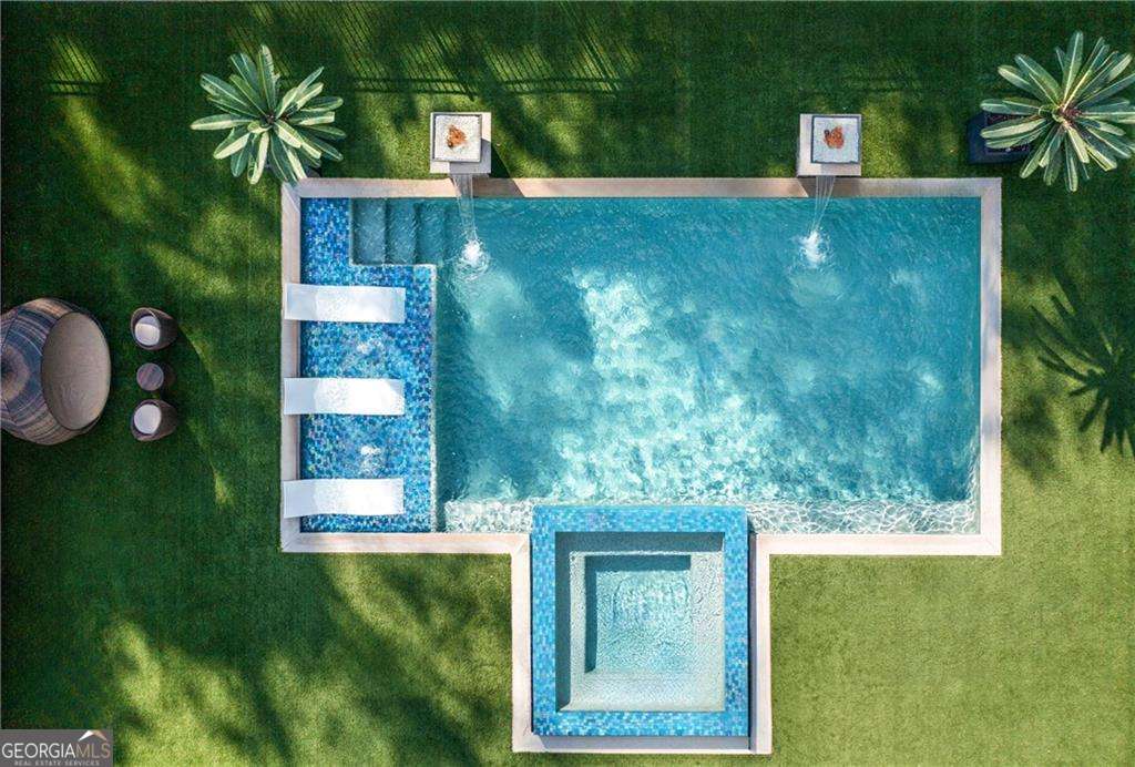 1105 Moores Mill RD NW