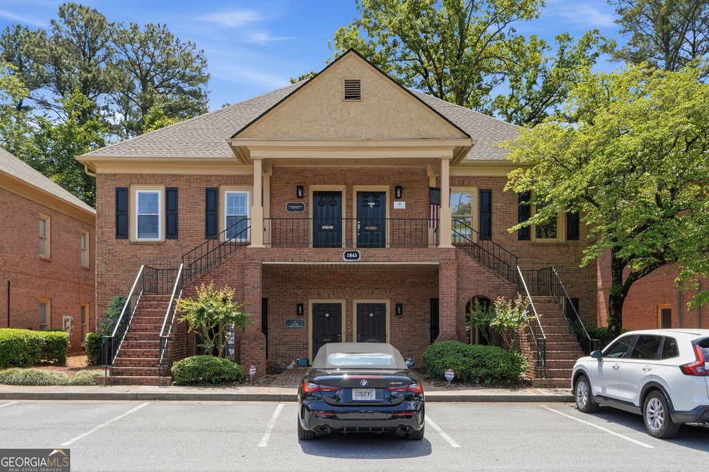 Photo of 1843 Peeler Road #C, Dunwoody, GA 30338 (MLS # 10753972)