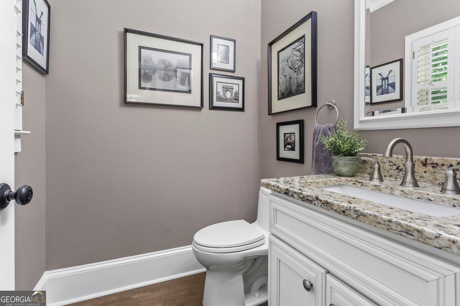 Alpharetta, Georgia 30005, United States, 4 Bedrooms Bedrooms, ,5 BathroomsBathrooms,Residential,Active,200339